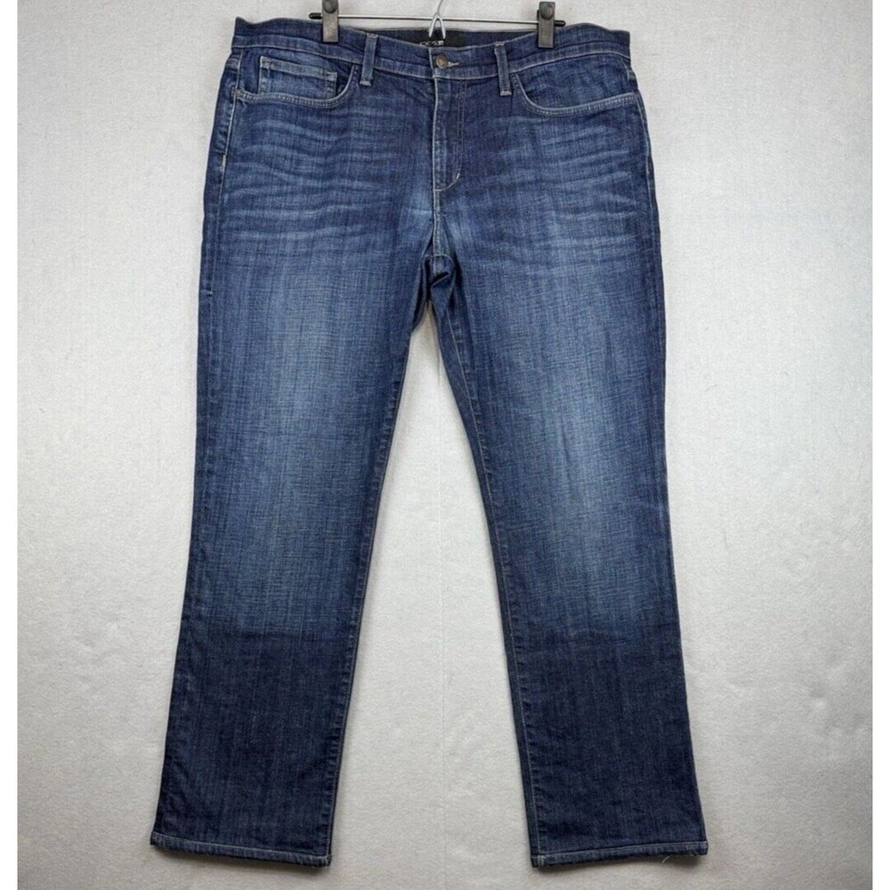 Levi’s 524 Skinny Jeans Women's  Size 17 Dark Wash Skinny  Red Tab Stretch
